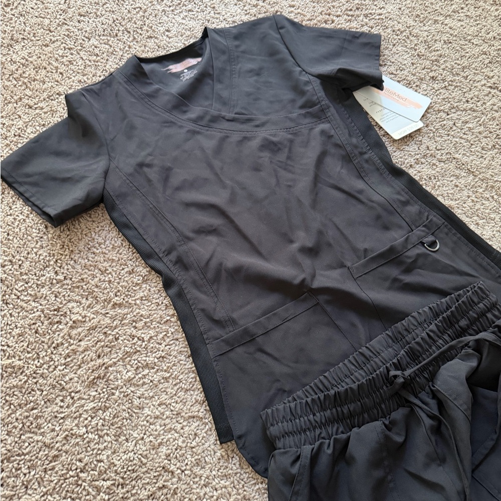 Women’s Black V-Neck Scrub Top and Jogger Set